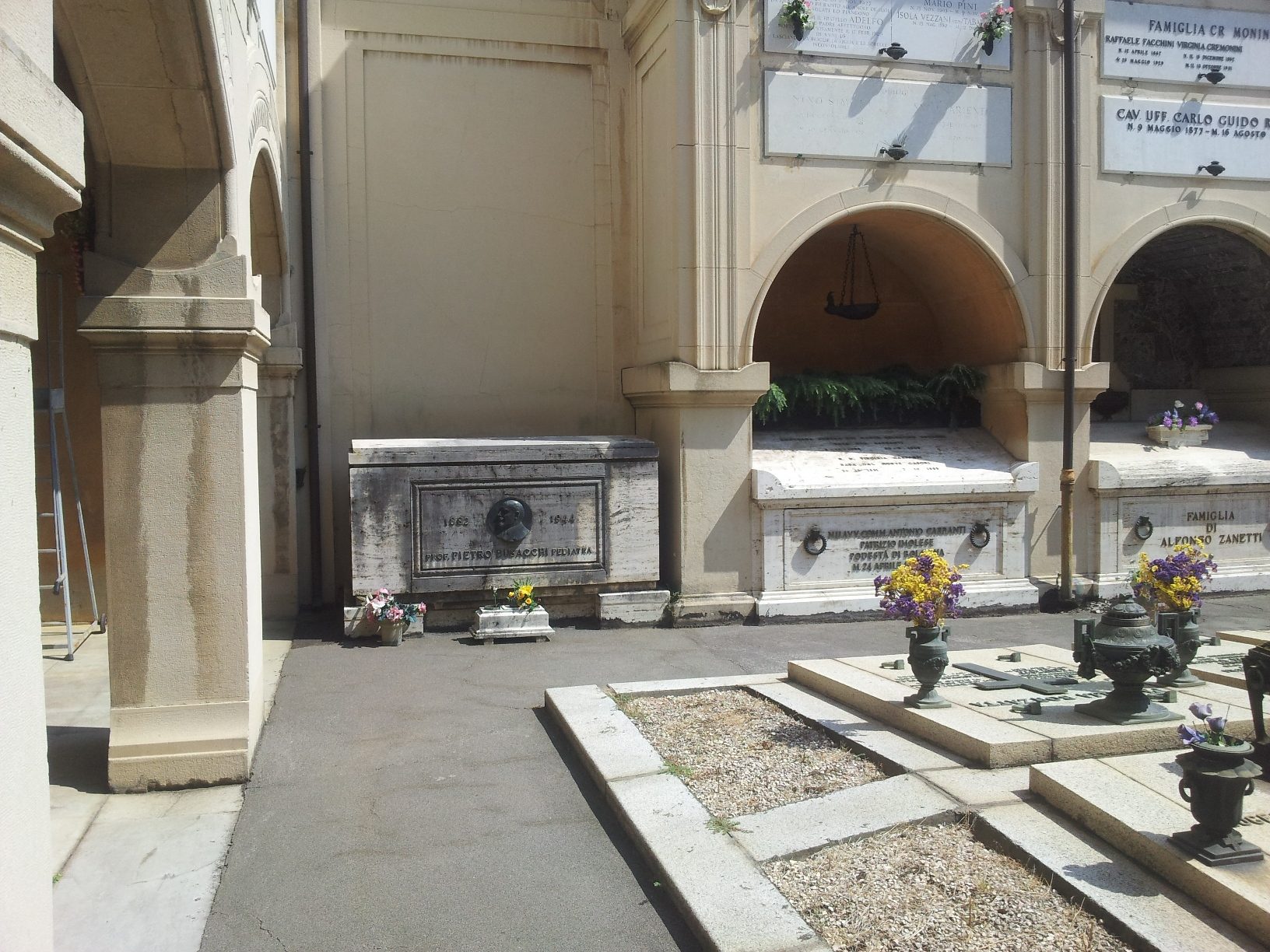 Pietro Busacchi's tomb, Certosa Cemetery, Bologna - 01.jpg